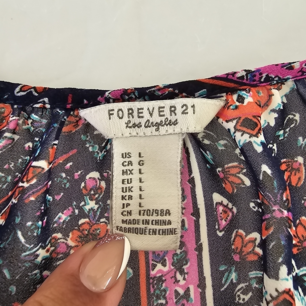 Forever 21 L Woman's Pink and Black Asymmetrical 3/4 Sleeve Blouse - Picture 6 of 11